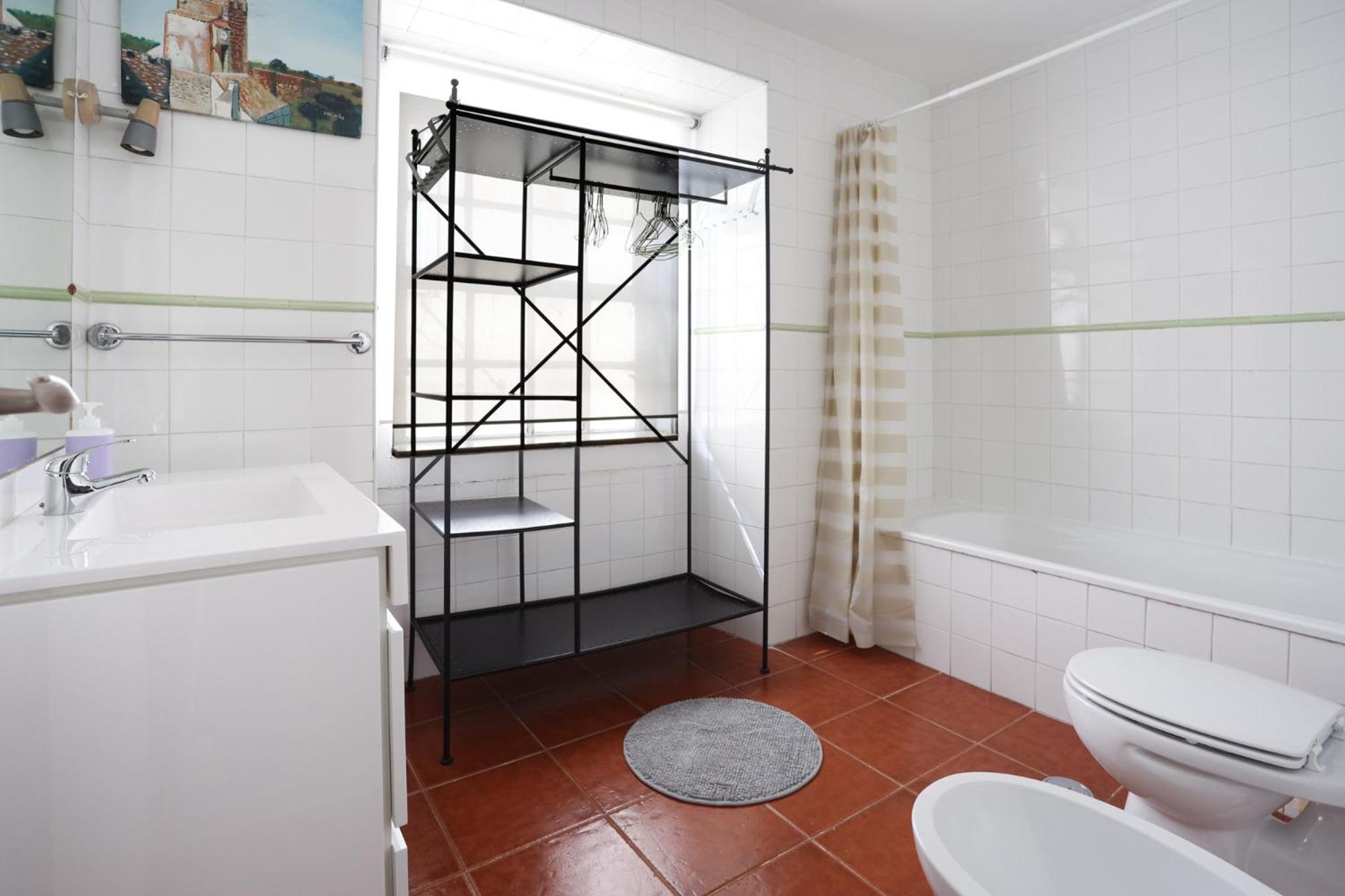 City Center Apt In Lively Bairro Alto! Лиссабон Экстерьер фото